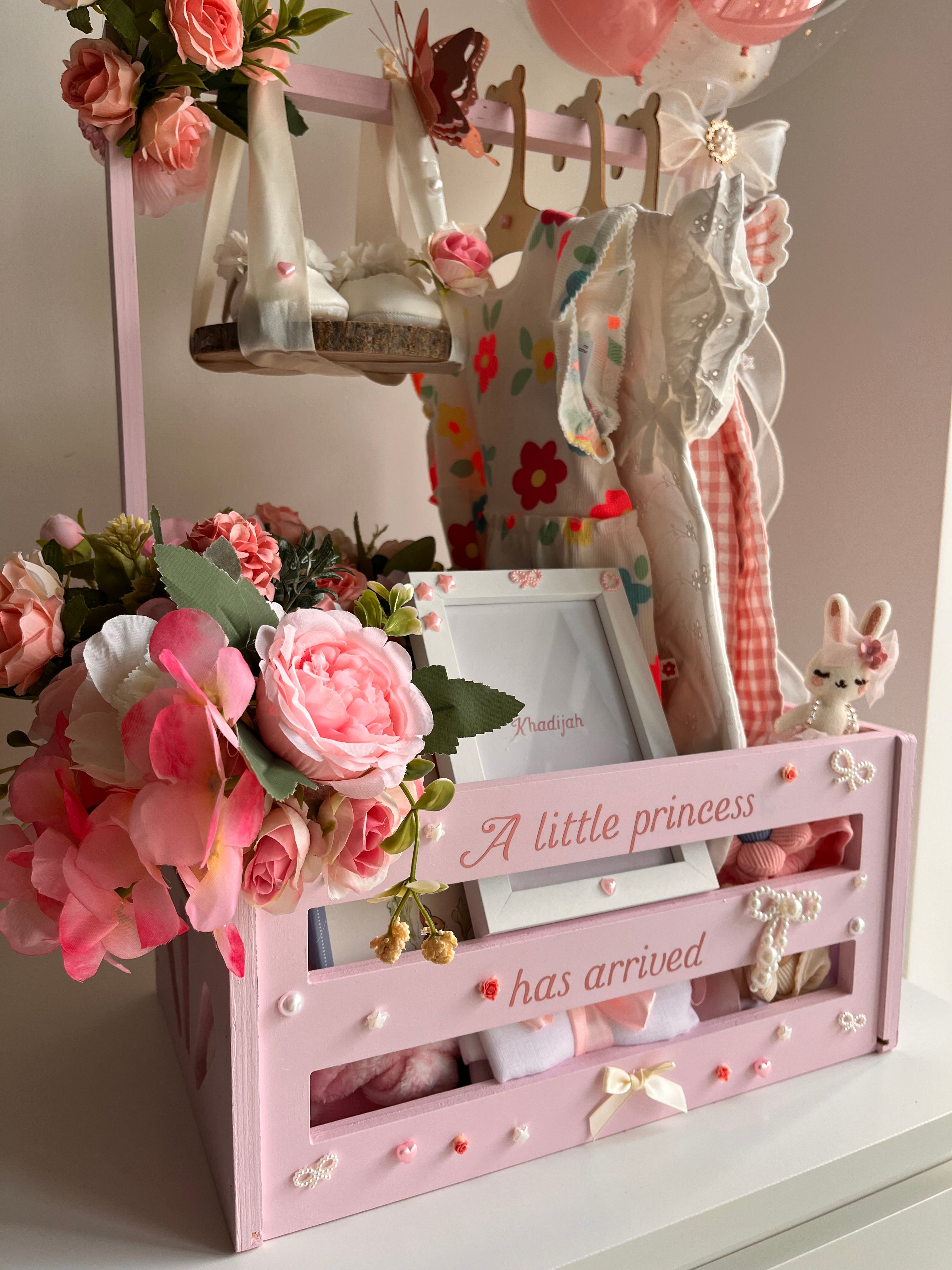 Deluxe Full Baby Girl Hamper